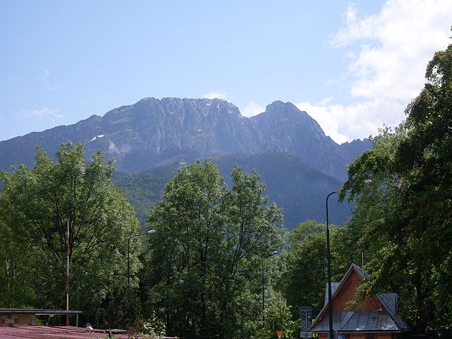 File:Giewont z Zakopanego.jpg