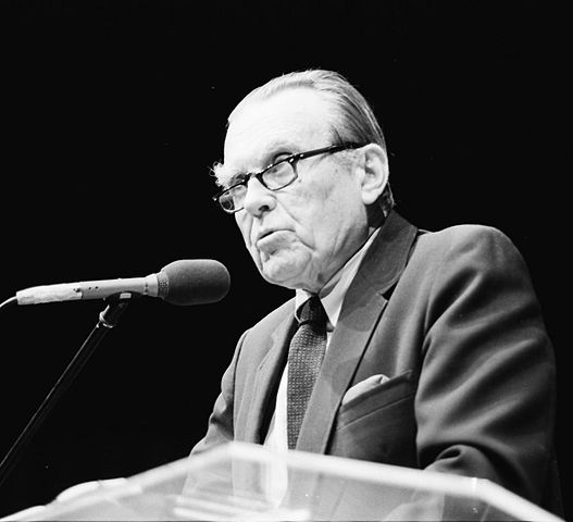 File:Czeslaw Milosz, 1986.jpg