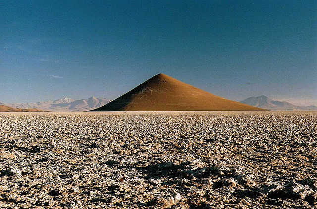 File:Cono de Arita, Salta. (Argentina).jpg