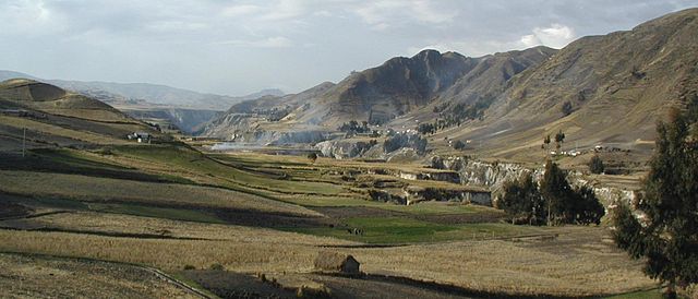 File:Browncanyonquilotoa.jpg
