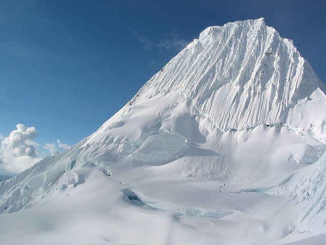 File:Alpamayo.jpg