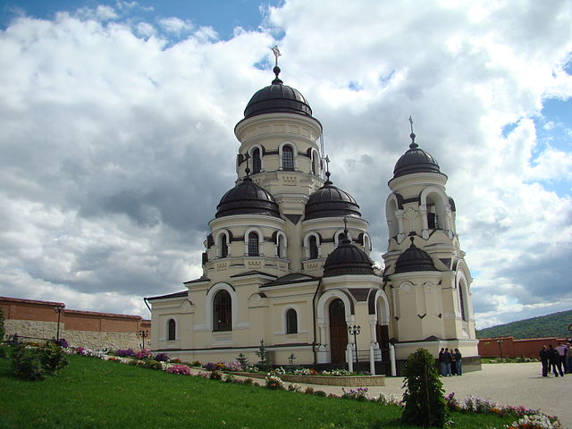 File:Căpriana monastery in Moldova.jpg