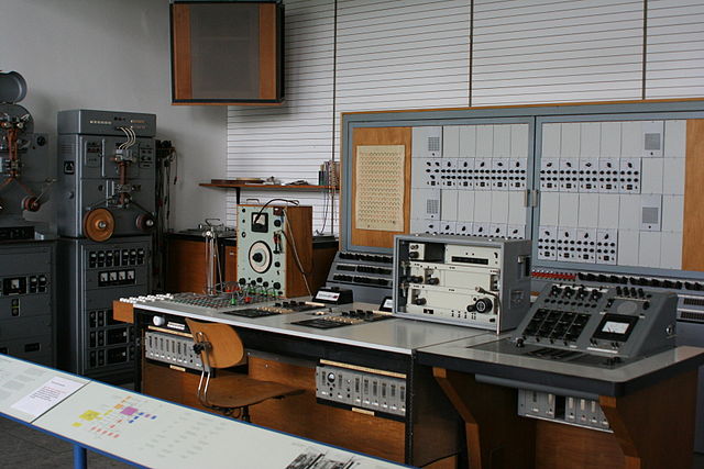 File:DM Recording Studio.jpg