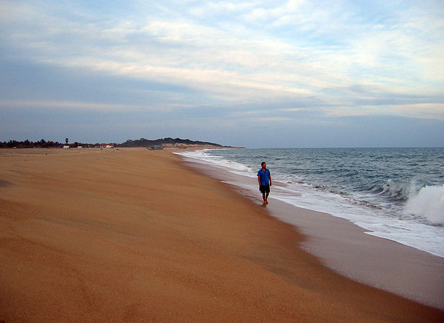 File:Arugam Point, Sri Lanka.jpg