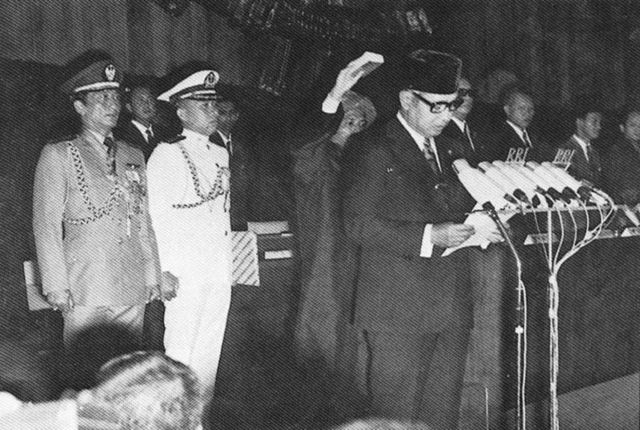 File:Suhartoappointedpresident.jpg