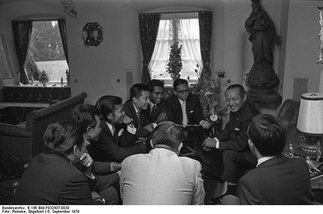 File:Bundesarchiv B 145 Bild-F032437-0030, Berchtesgaden, Staatsbesuch Pr&auml;sident Suharto.jpg