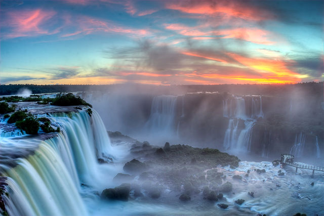 File:Sunset over Iguazu2.jpg