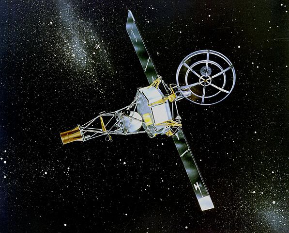 File:Mariner 2 in space.jpg