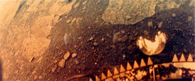 File:Venera 13 - venera13-left.jpg