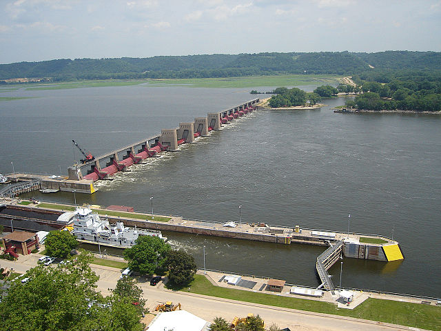 File:Lock and Dam 11.jpg