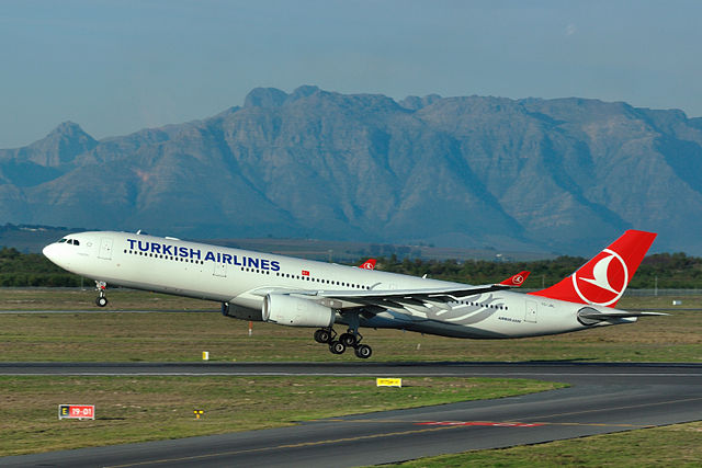 File:2011-06-21 16-27-47 South Africa - Crossroads - TC-JNL.jpg
