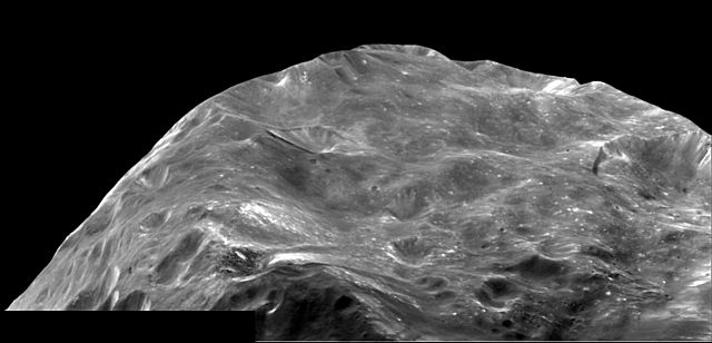 File:Phobe cassini-huygens glace.jpg