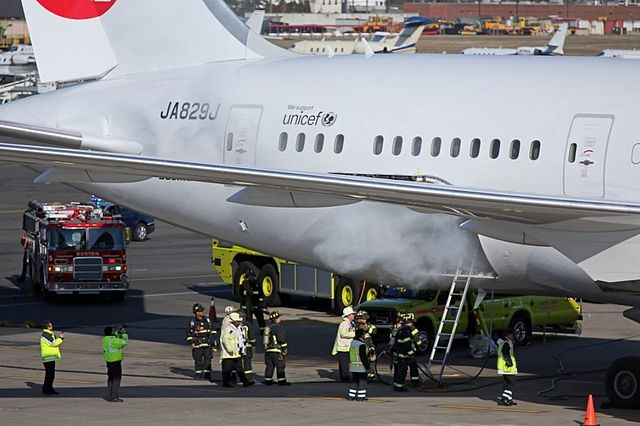 File:Dreamliner battery fire.jpg
