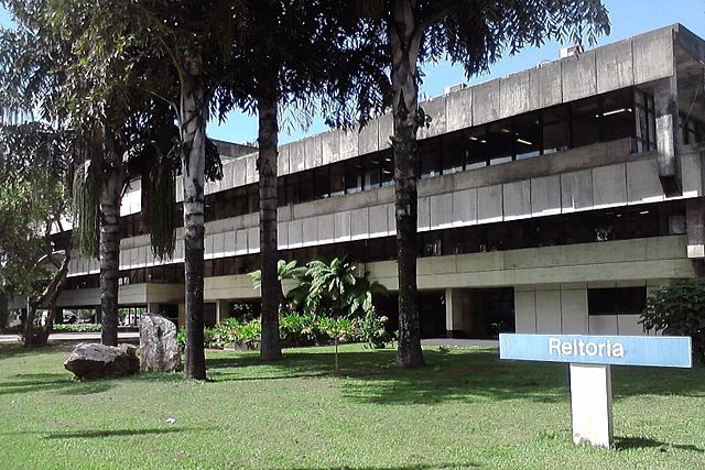 File:Reitoria UnB.JPG