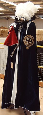 File:KG Mantle.jpg