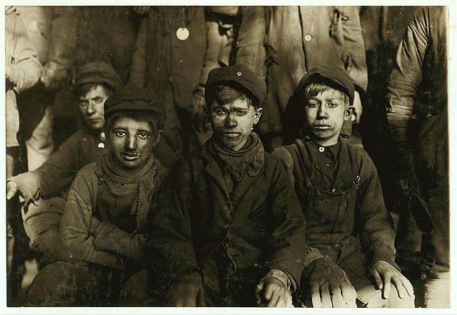 File:Group of Breaker boys. Smallest is Sam Belloma.jpg