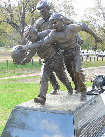 File:Tom wills statue.jpg