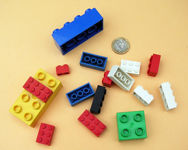File:LEGO-01.jpg