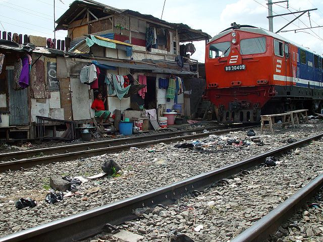 File:Jakarta slumlife8.JPG
