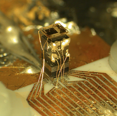 File:ChipScaleClock2 HR.jpg