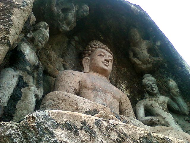 File:Rock-cut Lord --Buddha-- Statue at Bojjanakonda near Anakapalle of Visakhapatnam dist in AP.jpg