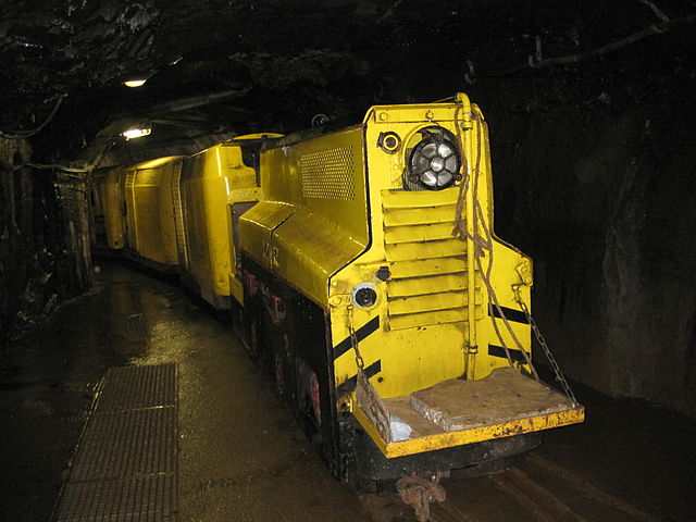 File:Kilianstollen Zug.jpg