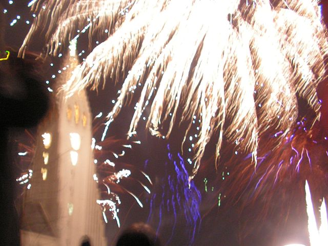 File:ReykjavikNewYr.jpg