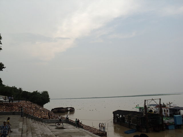 File:River Ganga in Patna 217.JPG