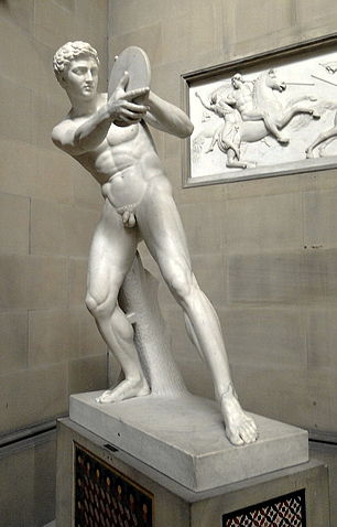 File:Discobole lançant le disque-ChatsworthHouse.jpg