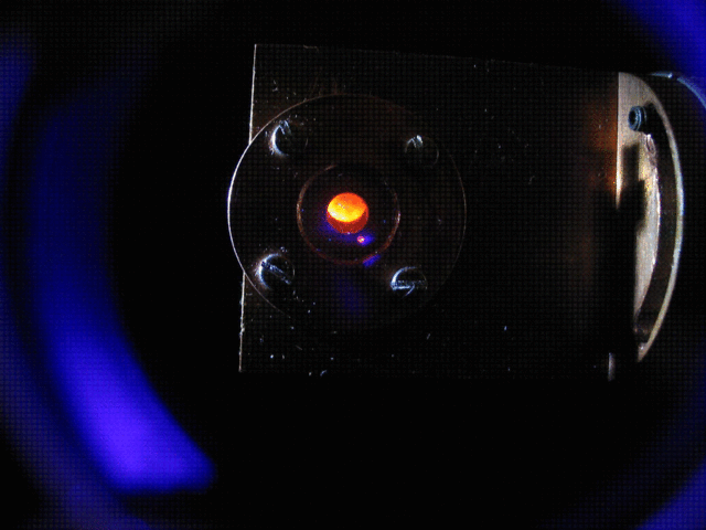 File:Cm-Fluoreszenz.GIF