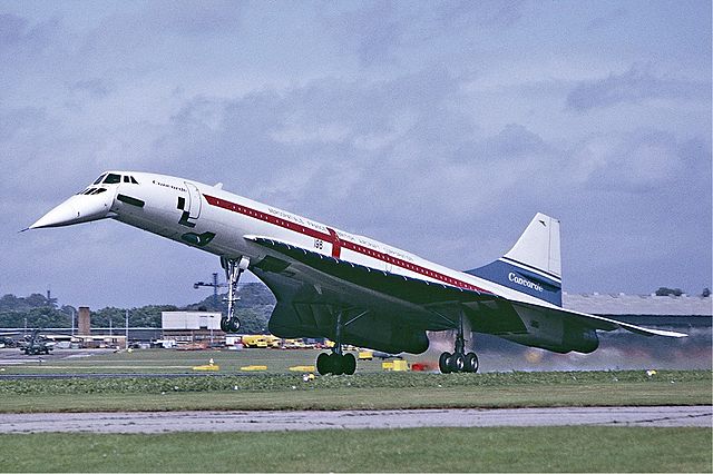 File:Concorde landing Farnborough Fitzgerald.jpg
