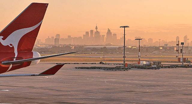 File:QantasSYD.jpg