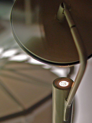 File:OpticFiber.jpg