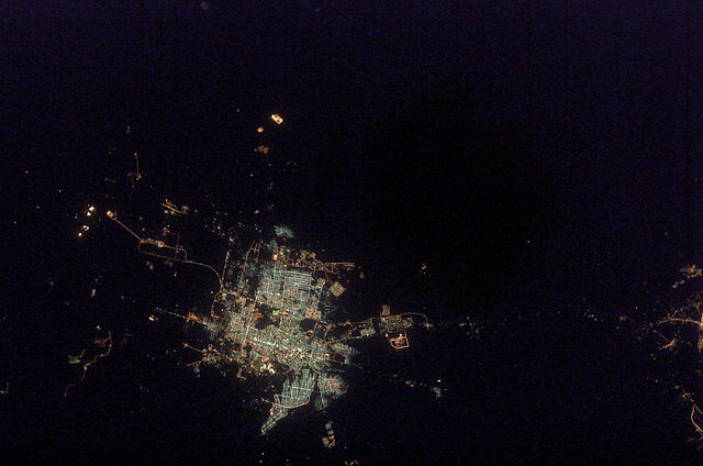 File:Riyadh, Saudi Arabia at Night (ISS006-E-42625).jpg