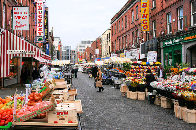File:Moore Street market, Dublin.jpg