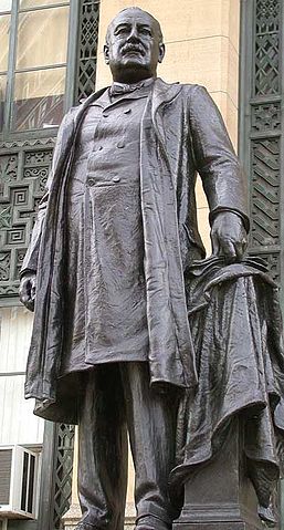 File:DSCN4468 buffaloclevelandstatue e.jpg