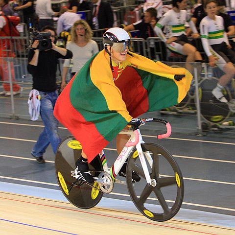 File:Simona Krupeckaite with flag of Lithuania.jpg