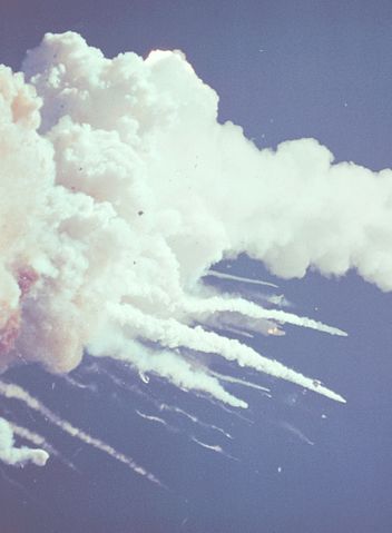 File:Challenger breakup.jpg