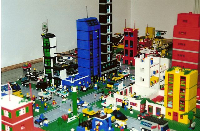 File:Lego Chicago City View 2001.jpg