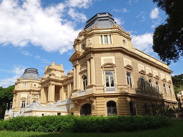 File:Palácio Guanabara exterior.JPG