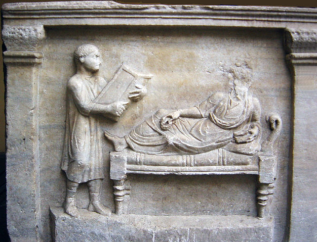 File:Sarcofago avvocato Valerius Petrnianus-optimized.jpg