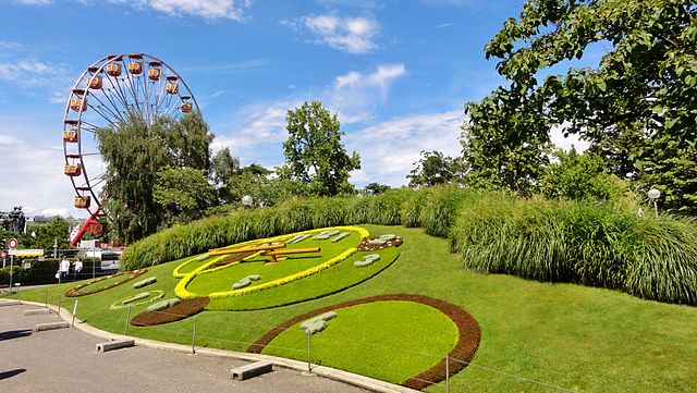 File:Horloge Fleurie au Quai du Général-Guisan (Jardin Anglais) Genève.JPG