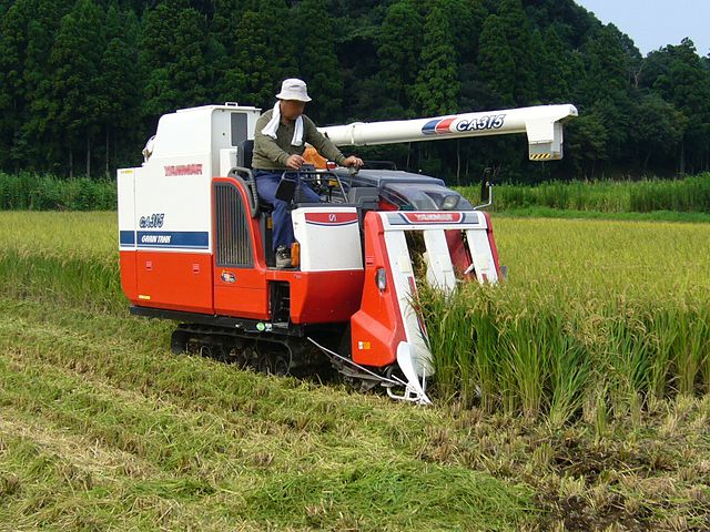 File:Rice-combine-harvester,katori-city,japan.JPG