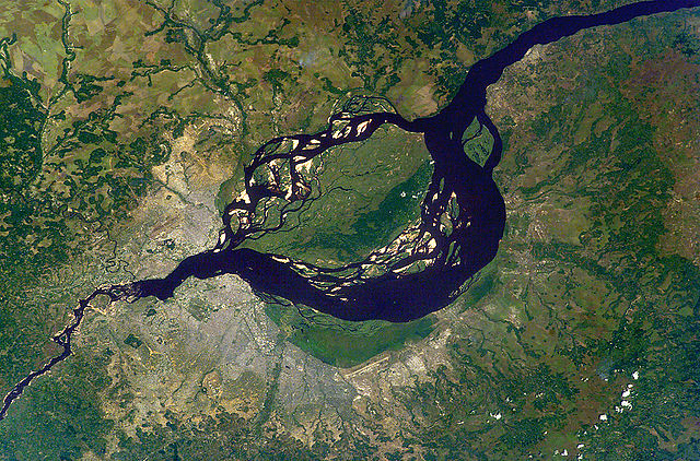File:Kinshasa & Brazzaville - ISS007-E-6305 lrg.jpg