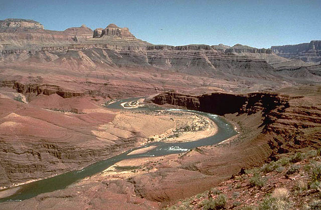 File:Grand Canyon Supergroup showing Cardenas Lava.JPG