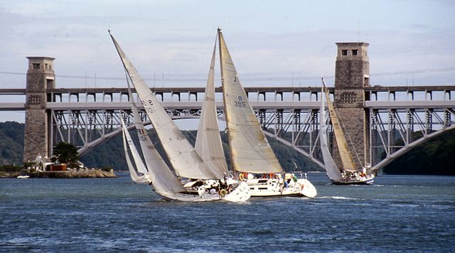File:Tacking near Britannia Bridge.jpg