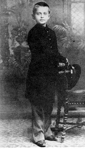 File:Leo Trotzki 1888.jpg