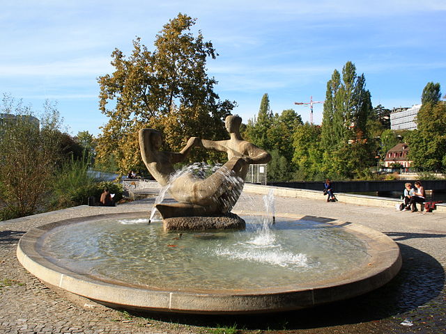 File:Zürich - James Joice Plateau - Brunnen IMG 1211.JPG
