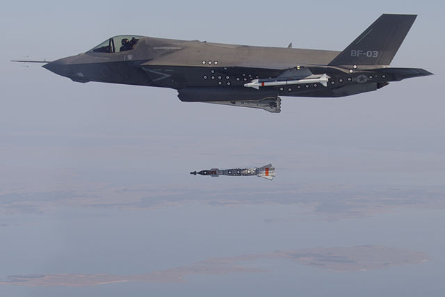 File:An F-35B test dropping a bomb.jpg
