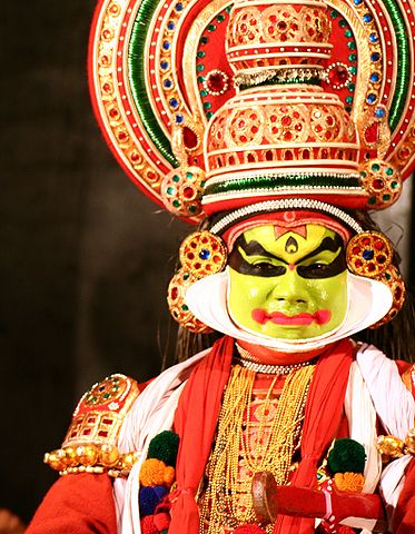 File:Kathakali Performance Close-up.jpg